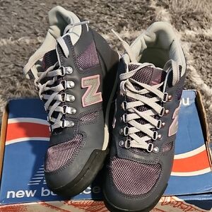 New Balance Gray and Pink Athletic Shoes with Mesh and Suede